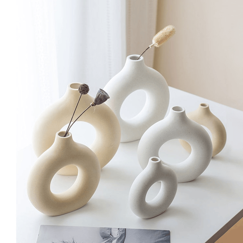 Circular Hollow Ceramic Donuts Flower Vase