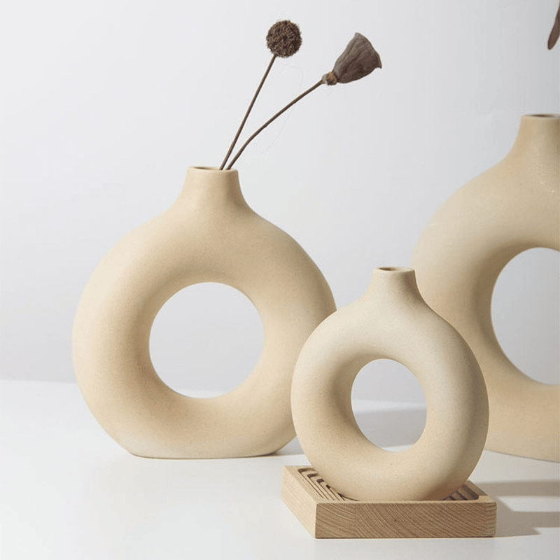 Circular Hollow Ceramic Donuts Flower Vase